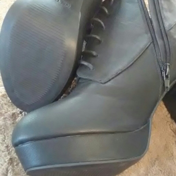 SOLD - Picture 4 of 4